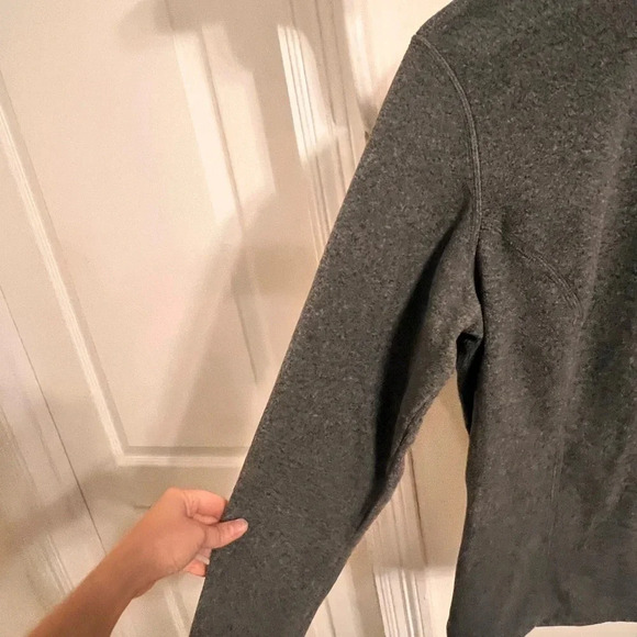 The North Face Quarter Zip Gray Pullover - Picture 4 of 8